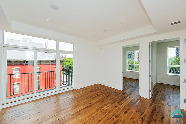 Rented by EXR | media 59