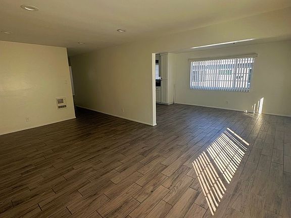 2nd image of 2333 E 5th St APT 11