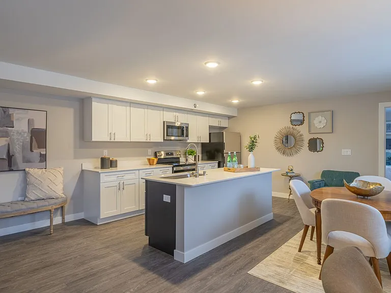 1616 W Bender Rd — Photo 11