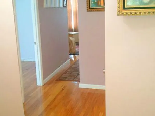 2035 East 7th Street image 1 of 6