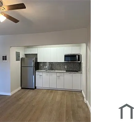 301 Sharar Ave #2