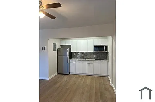301 Sharar Ave Photo 1