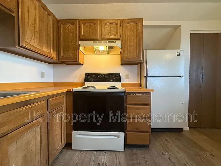 401 50th St S #14 — Photo 18