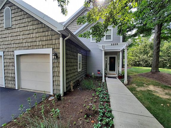 3rd image of 5000 N Oakridge Cir #101