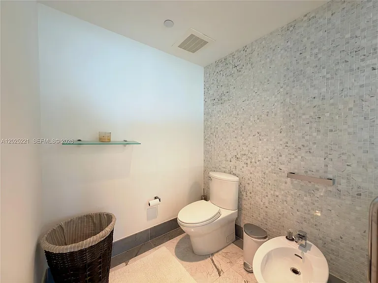 200 Biscayne Boulevard Way #4104 — Photo 13