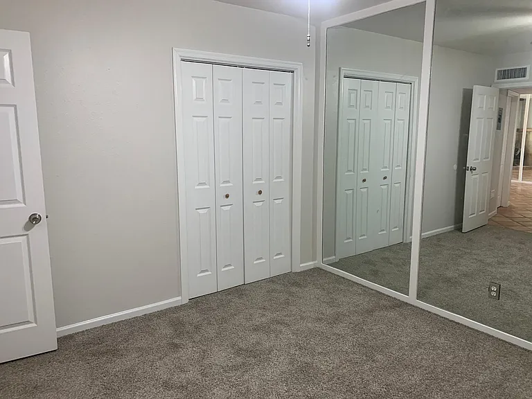 1441 E Maryland Ave #8 — Photo 12