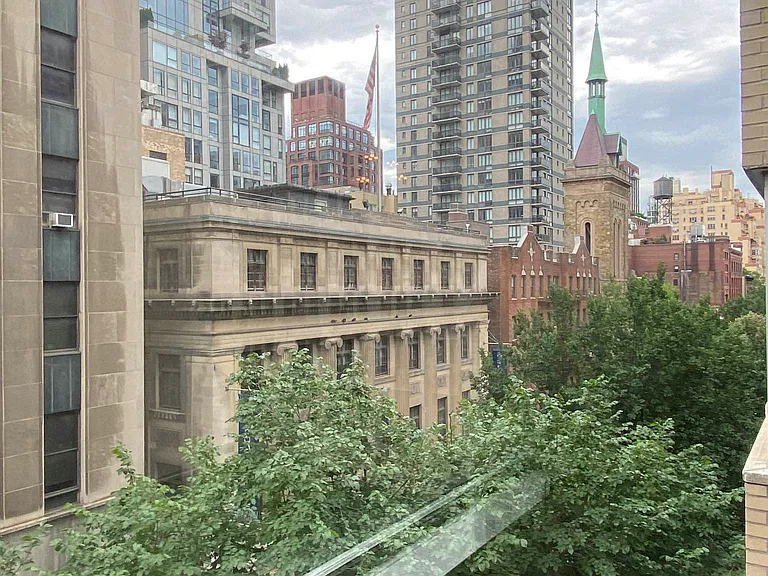 7 Lexington Ave #6E — Photo 10