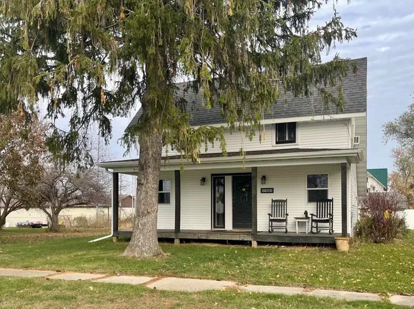 506 Barrett St, Masonville, IA 50654