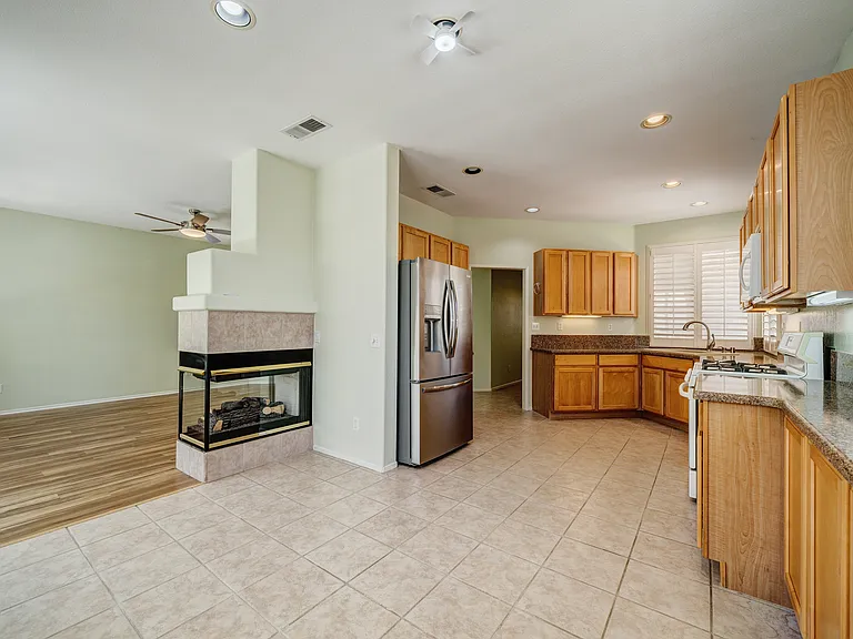4971 Rio Bravo Dr — Photo 9