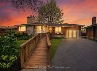 5 Lockview Cres, Saint Catharines, ON L2M 2T2