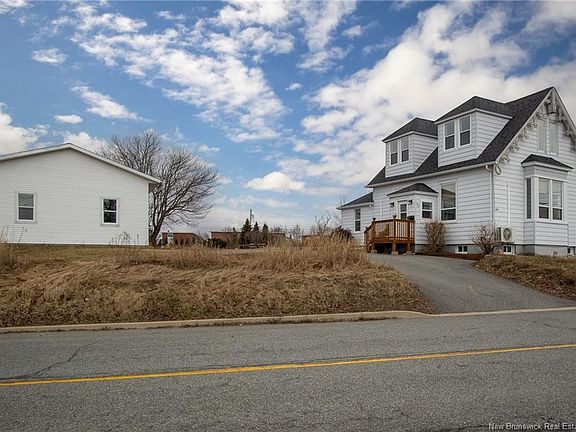 4th image of 754 Sand Cove Rd