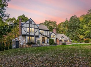 35 Mount Tom Rd, Pawling, NY 12564