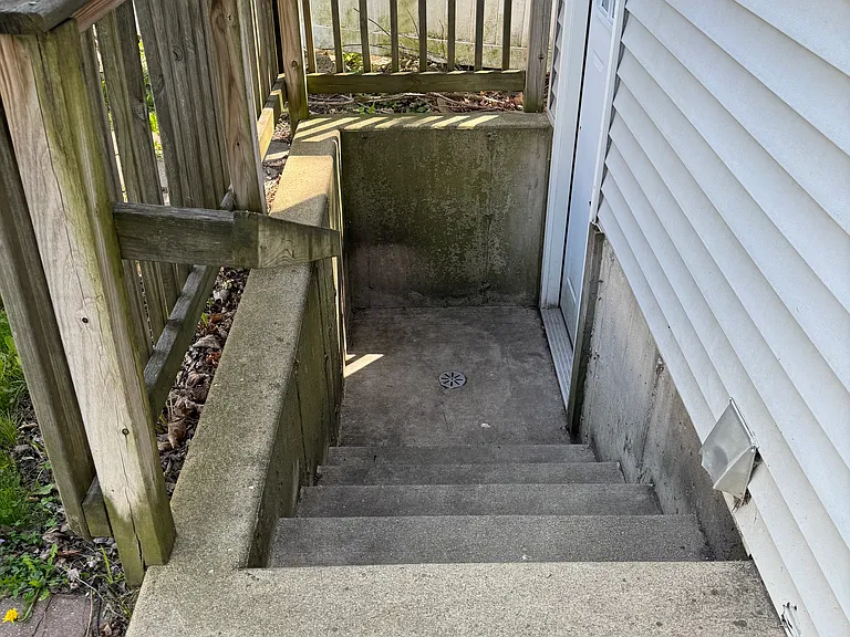 407 Clifton Dr — Photo 37