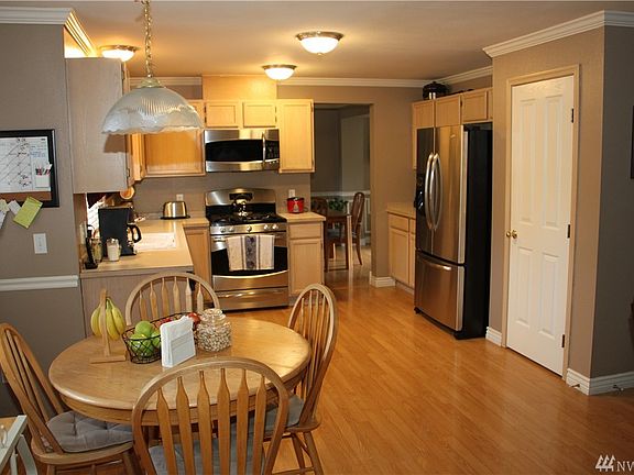 3rd image of 20211 72nd Ave E