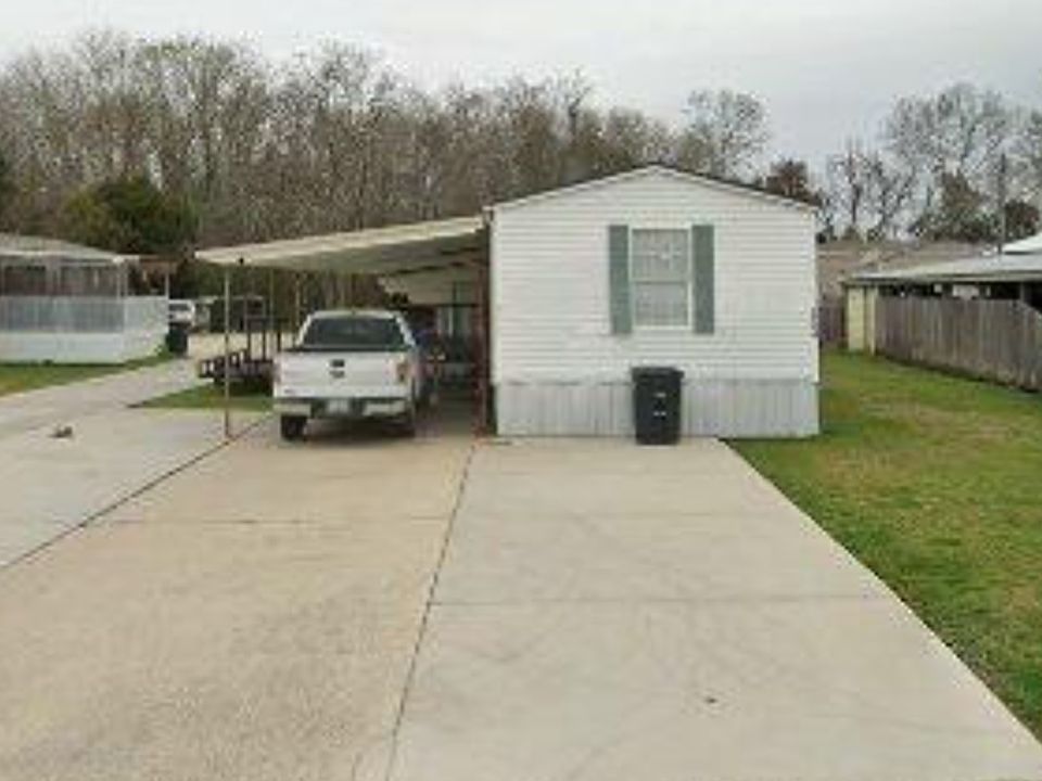 1st image of 1704 Southport Blvd