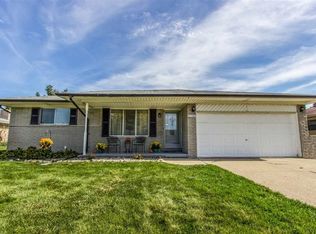 37262 Almont Dr W, Sterling Heights, MI 48310
