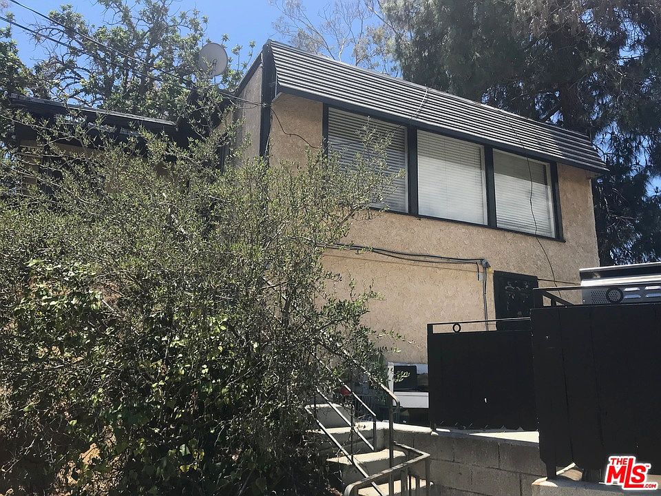 1st image of 8264 Mannix Dr