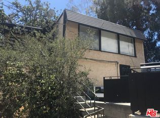 8264 Mannix Dr, Los Angeles, CA 90046