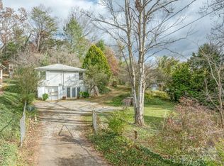 15 Miller Rd E, Asheville, NC 28805