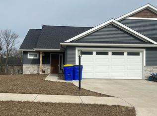 1308 Legend Dr, Tiffin, IA 52340