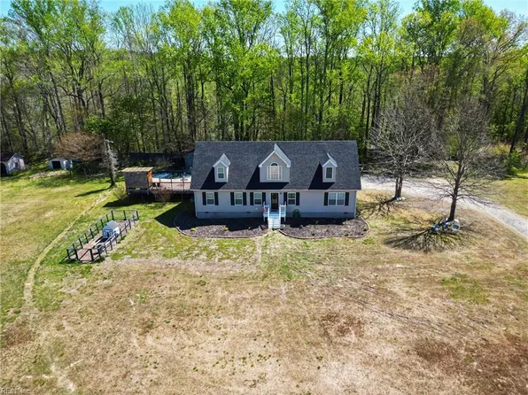 5774 Greenwood Rd, Suffolk, VA 23437