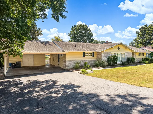 1613 Tina Dr, Murphysboro, IL 62966