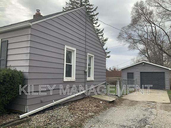 3rd image of 1257 Forest Hill Ave