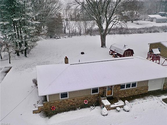 3rd image of 4310 Pinegrove St