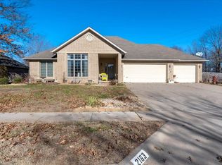 2163 E Cragmont Street, Springfield, MO 65804