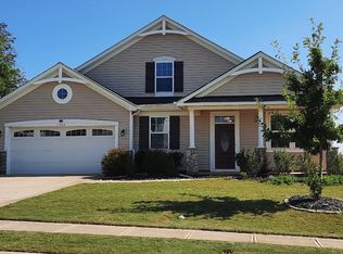 7902 Meridale Forest Dr, Charlotte, NC 28269