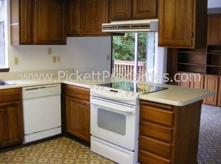 2763 NE Strand Rd, Bremerton, WA 98311