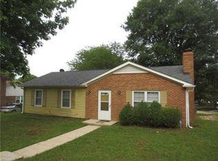 3400 Bristle Cone Rd, Greensboro, NC 27406