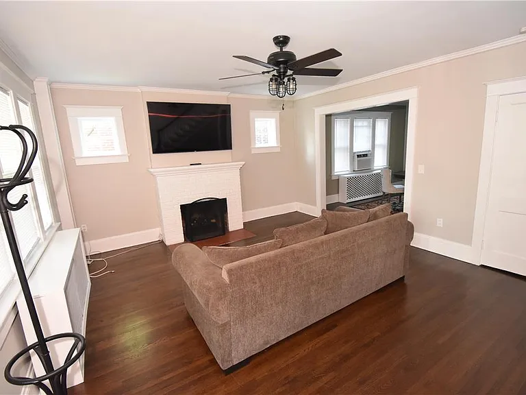 624 Chestnut Ter — Photo 3