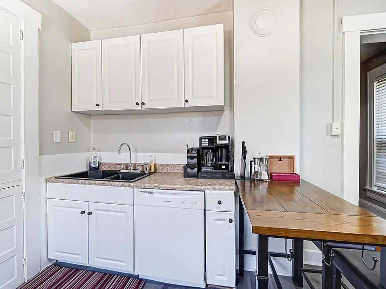 216 Brown St #216 — Photo 4