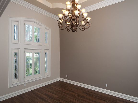 3rd image of 4116 W Chapin St