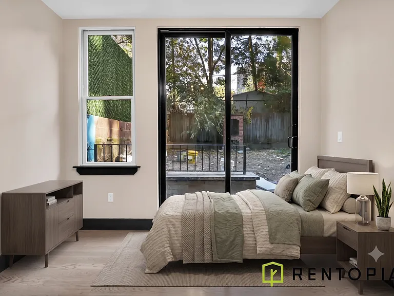 540 Driggs Ave #1B — Photo 5