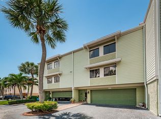 511 Sandy Hook Rd, Treasure Island, FL 33706