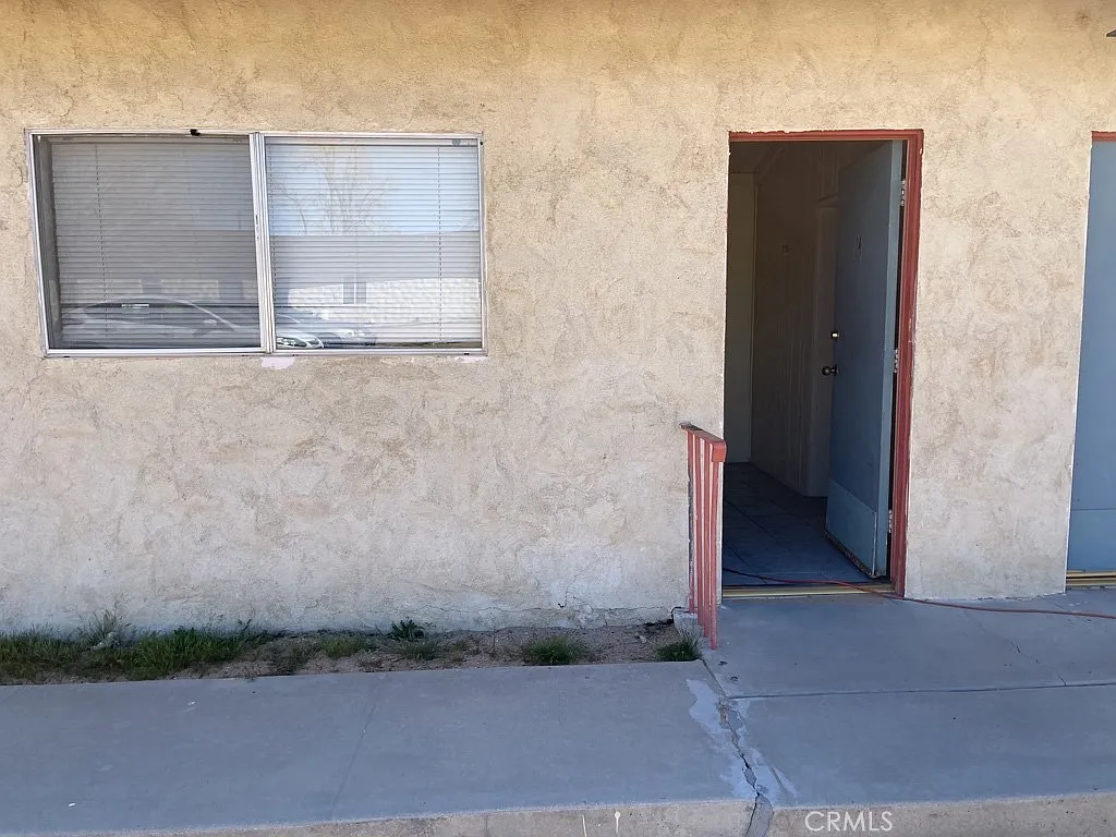1 bed, 400 sqft, $750 — Photo 3
