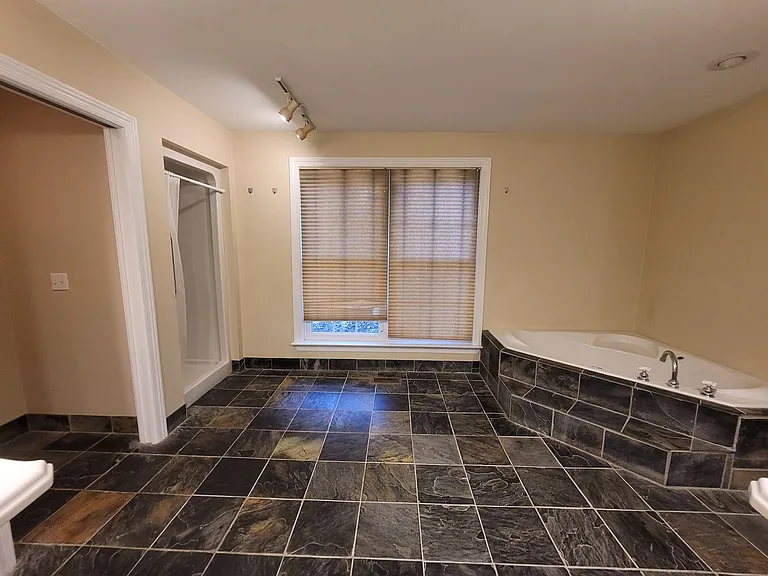 235 Scenic Dr — Photo 7