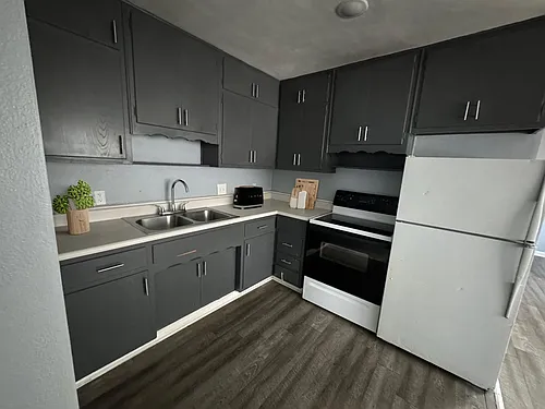 Parkside Living Apts Photo 1