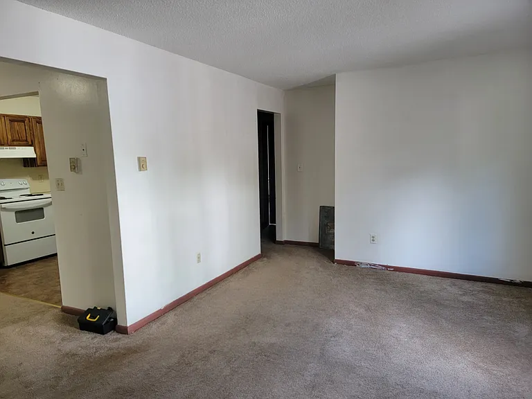 3185 E Main St #5 — Photo 8
