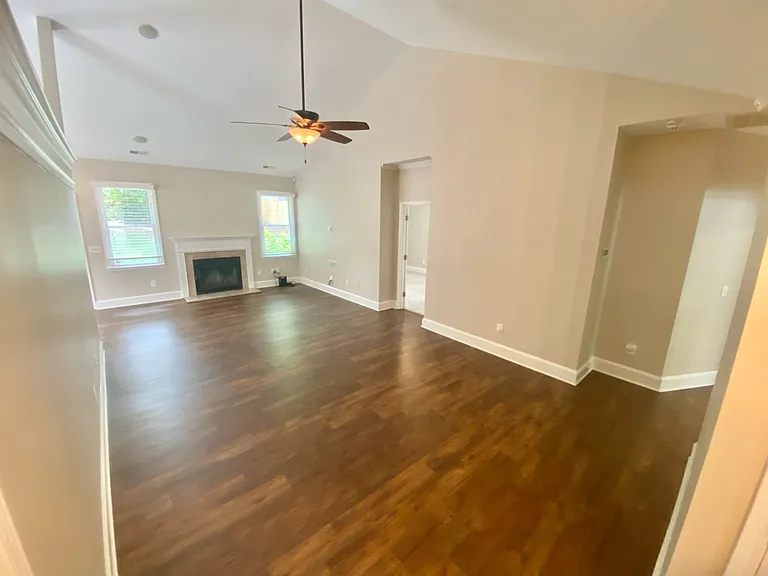 416 E Tremont Ave — Photo 1