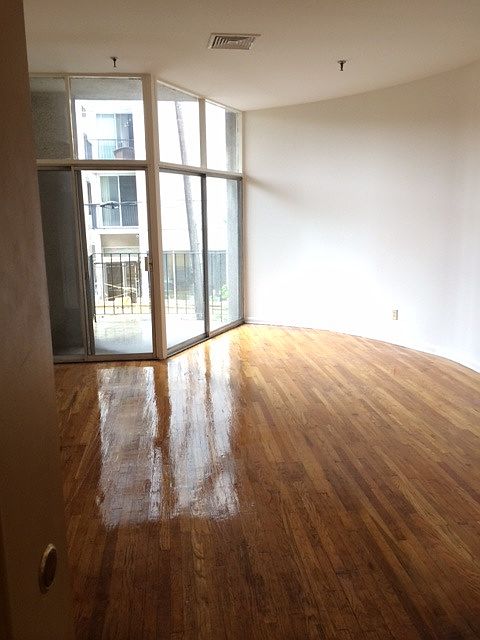 1st image of 1311 Lombard St APT 205