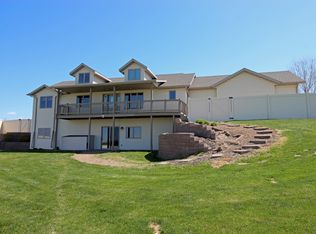 5311 Falconer Dr, Bismarck, ND 58504