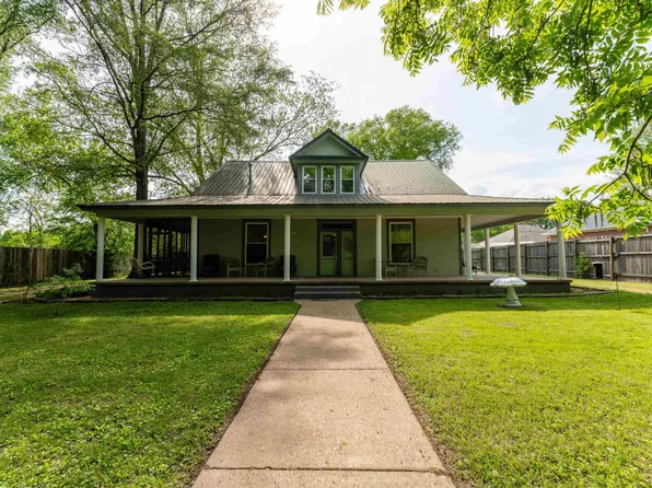 171 White St, Savannah, TN 38372