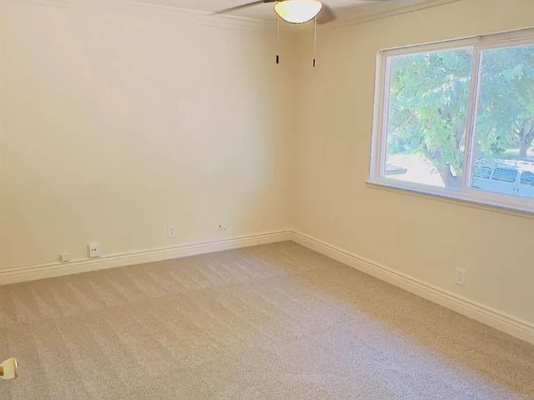 4513 Greenholme Dr #3 — Photo 2
