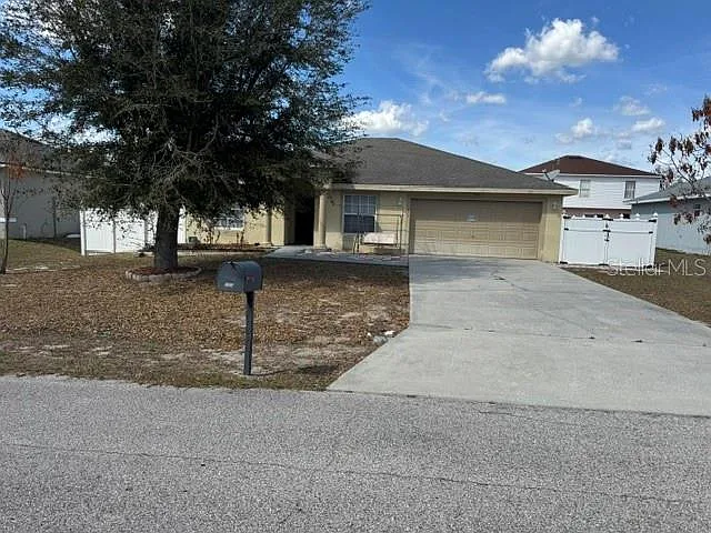 205 Dogfish Ln — Photo 1