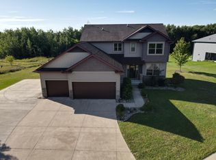5945 Tee To Green St, Saint Cloud, MN 56304