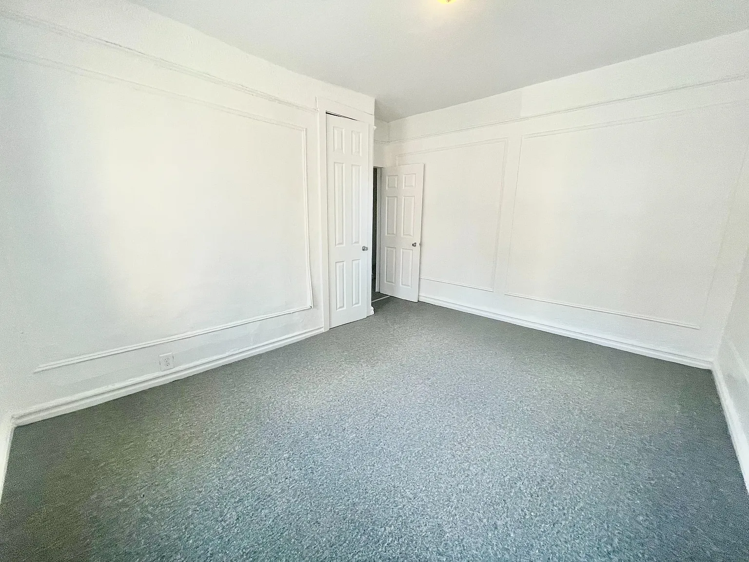 2511 Cruger Avenue — Photo 4