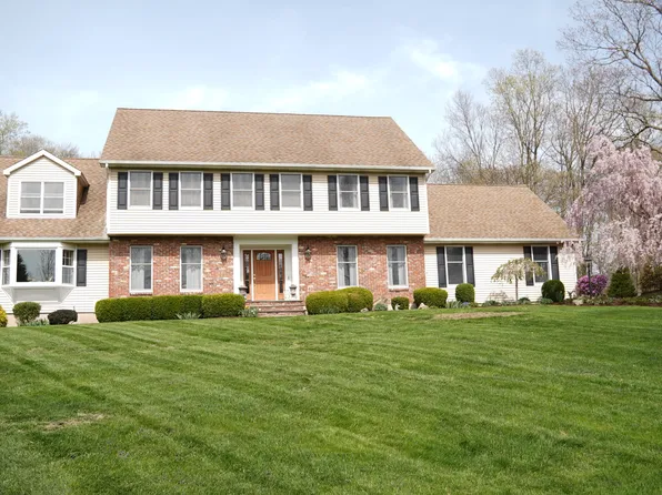 4 Walnut Ridge Road, New Fairfield, CT 06812